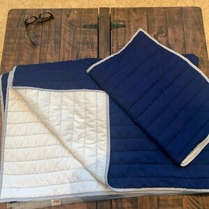 Twin quilt and pillow sham